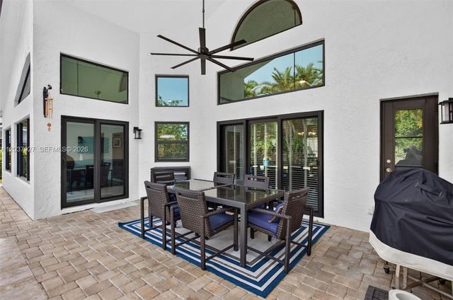 5366 NW 85th Ave, Coral Springs, FL 33067