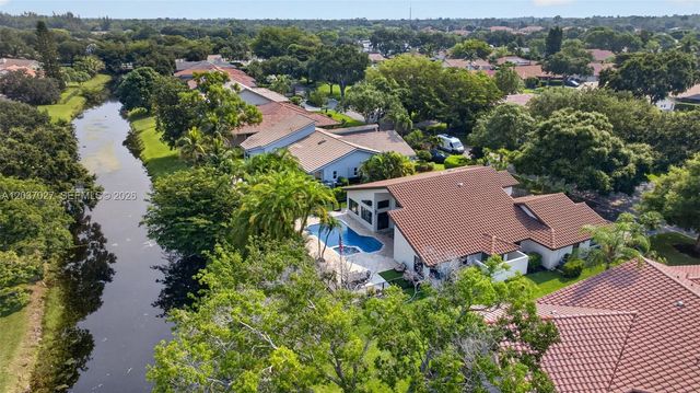 5366 NW 85th Ave, Coral Springs, FL 33067