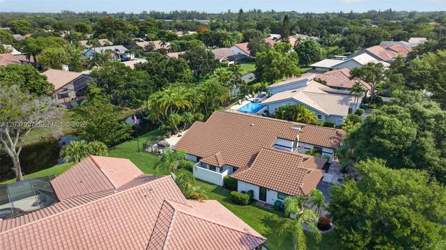 5366 NW 85th Ave, Coral Springs, FL 33067