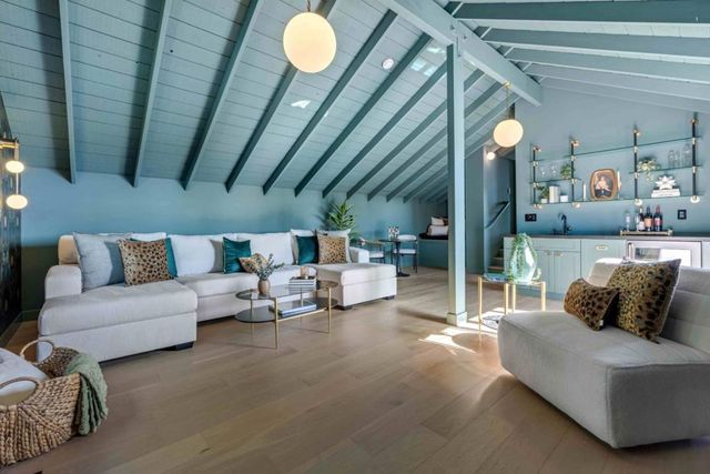 210 Thunderbird Drive, Aptos, CA 95003