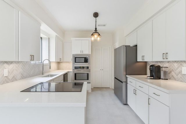 407 Champion Lake Drive, Spring, TX 77380