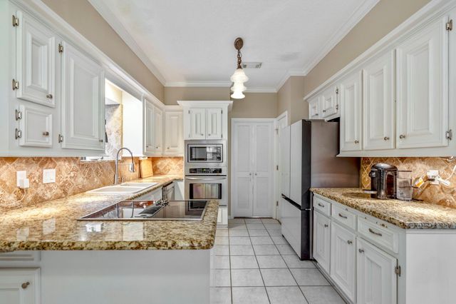 407 Champion Lake Drive, Spring, TX 77380