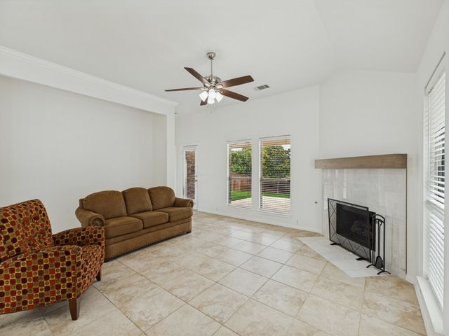 2700 Prescotte Pointe, Mckinney, TX 75071