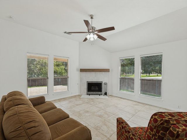 2700 Prescotte Pointe, Mckinney, TX 75071