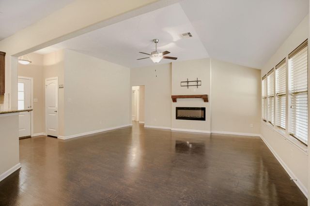 336 Wild Oak Drive, Huffman, TX 77336