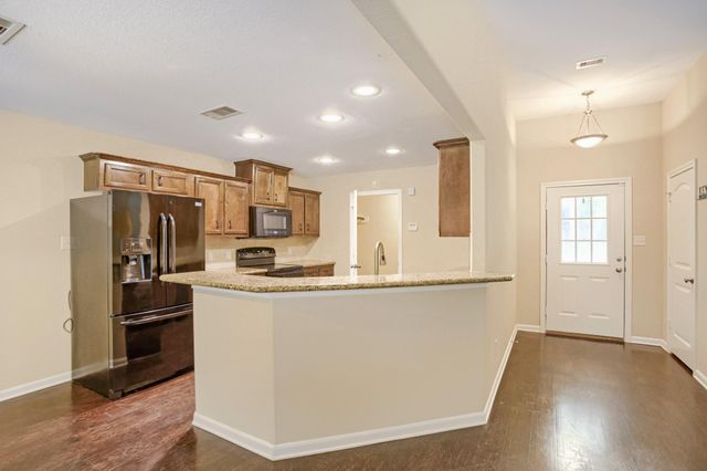 336 Wild Oak Drive, Huffman, TX 77336