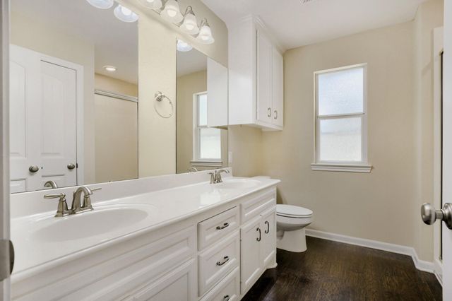 336 Wild Oak Drive, Huffman, TX 77336