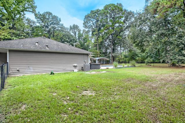 336 Wild Oak Drive, Huffman, TX 77336