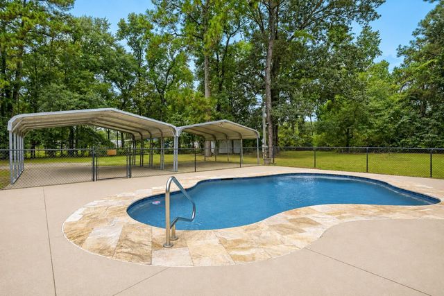 336 Wild Oak Drive, Huffman, TX 77336
