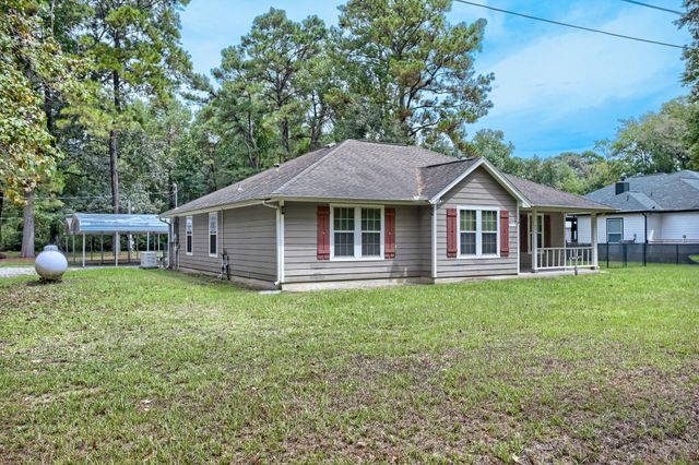 336 Wild Oak Drive, Huffman, TX 77336