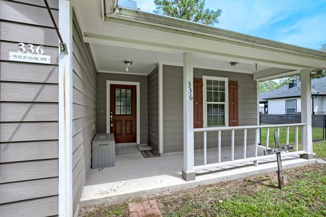 336 Wild Oak Drive, Huffman, TX 77336
