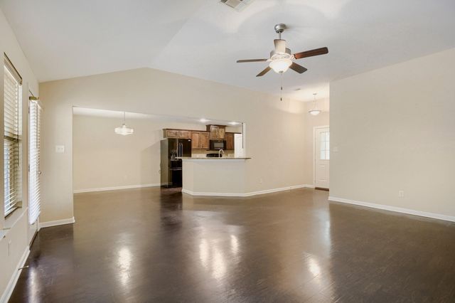336 Wild Oak Drive, Huffman, TX 77336