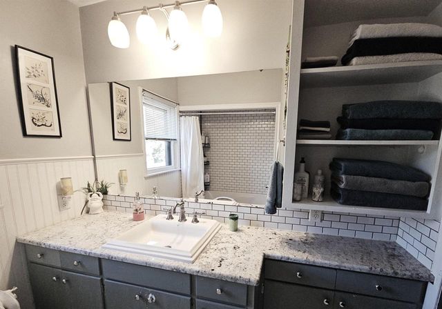 322 E Court Street, Viroqua, WI 54665