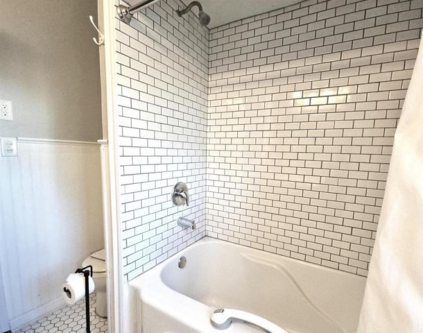 322 E Court Street, Viroqua, WI 54665