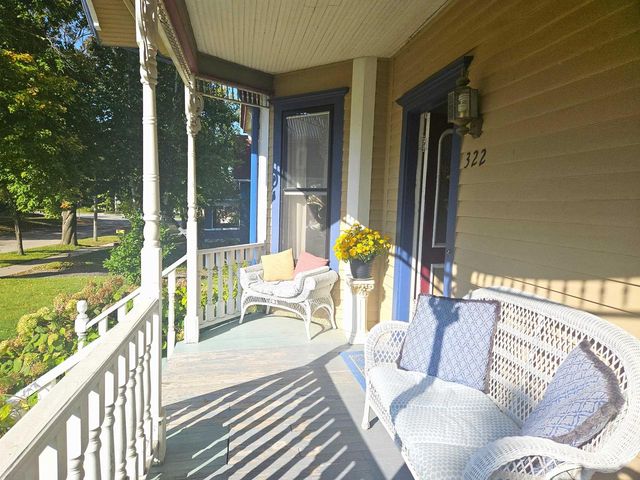 322 E Court Street, Viroqua, WI 54665