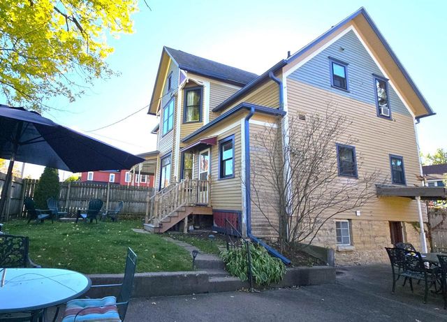 322 E Court Street, Viroqua, WI 54665