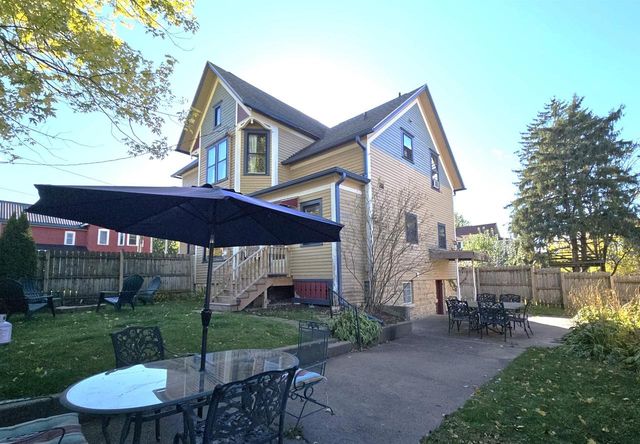 322 E Court Street, Viroqua, WI 54665