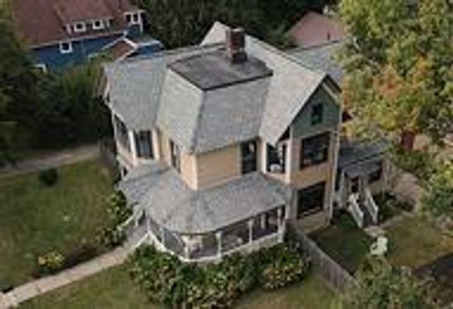 322 E Court Street, Viroqua, WI 54665