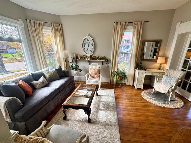 322 E Court Street, Viroqua, WI 54665