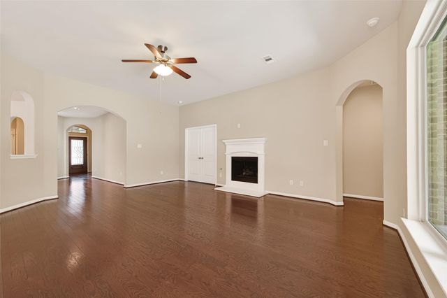 111 Pheasant Run Drive, Conroe, TX 77384