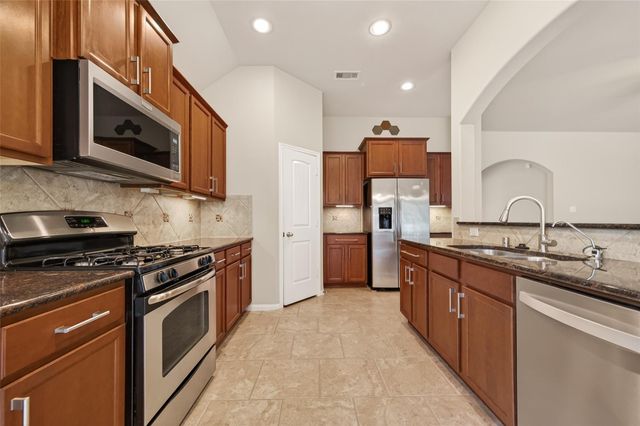 111 Pheasant Run Drive, Conroe, TX 77384