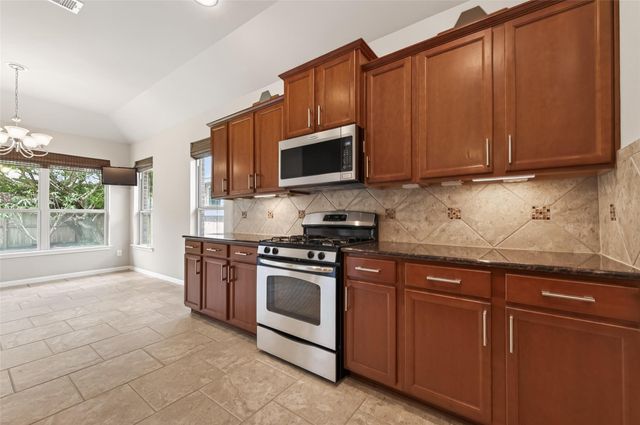 111 Pheasant Run Drive, Conroe, TX 77384