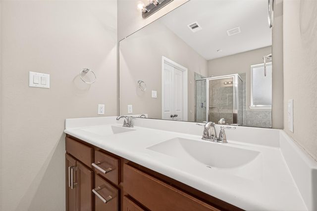 111 Pheasant Run Drive, Conroe, TX 77384