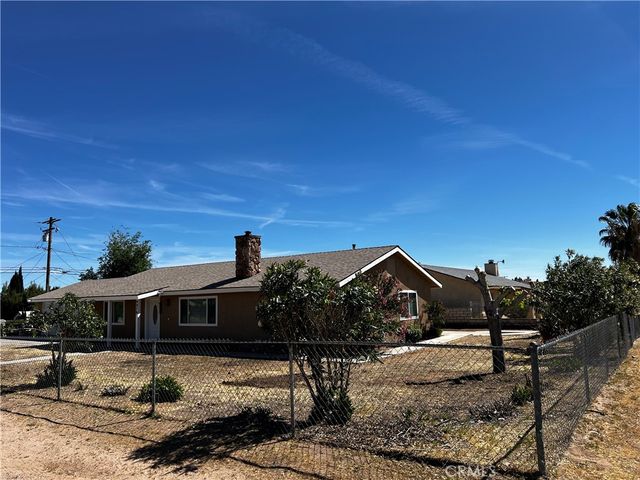 9979 5th Avenue, Hesperia, CA 92345