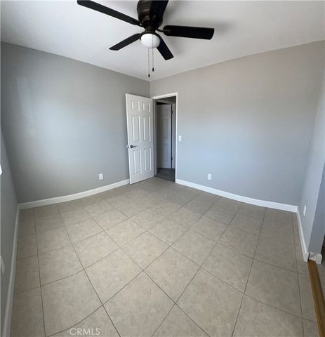 9979 5th Avenue, Hesperia, CA 92345