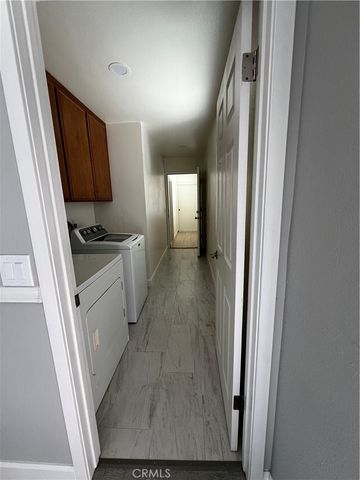 9979 5th Avenue, Hesperia, CA 92345