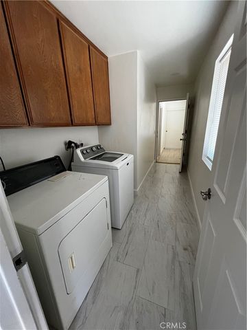 9979 5th Avenue, Hesperia, CA 92345