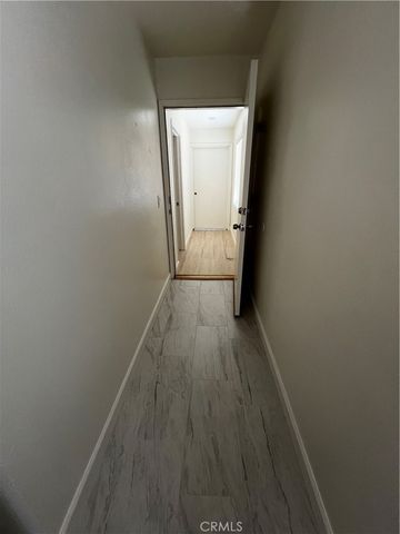 9979 5th Avenue, Hesperia, CA 92345