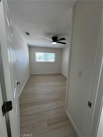 9979 5th Avenue, Hesperia, CA 92345