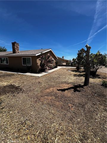 9979 5th Avenue, Hesperia, CA 92345