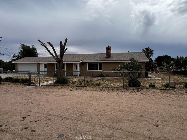 9979 5th Avenue, Hesperia, CA 92345