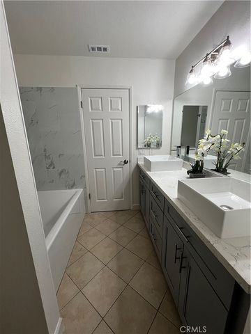 9979 5th Avenue, Hesperia, CA 92345