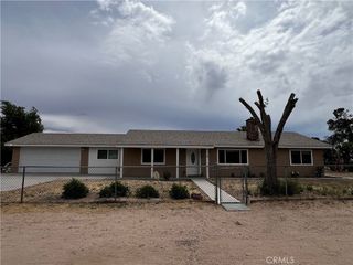 9979 5th Avenue, Hesperia, CA 92345