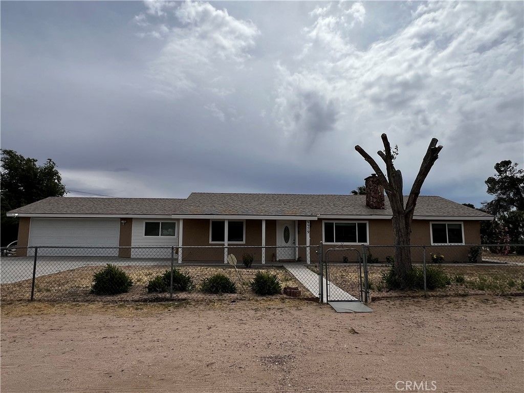 9979 5th Avenue, Hesperia, CA 92345