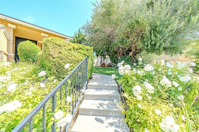 1901 Celeste, Fullerton, CA 92833