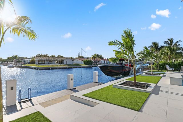 5641 Bayview Drive, Fort Lauderdale, FL 33308
