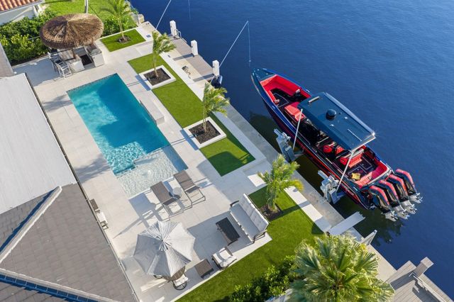 5641 Bayview Drive, Fort Lauderdale, FL 33308