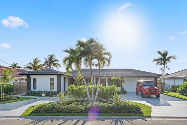 5641 Bayview Drive, Fort Lauderdale, FL 33308