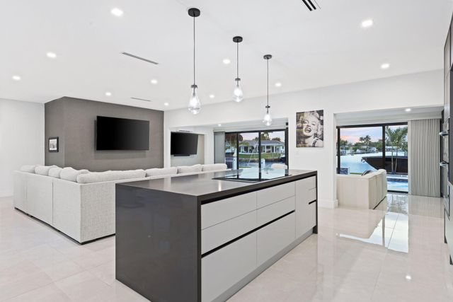 5641 Bayview Drive, Fort Lauderdale, FL 33308