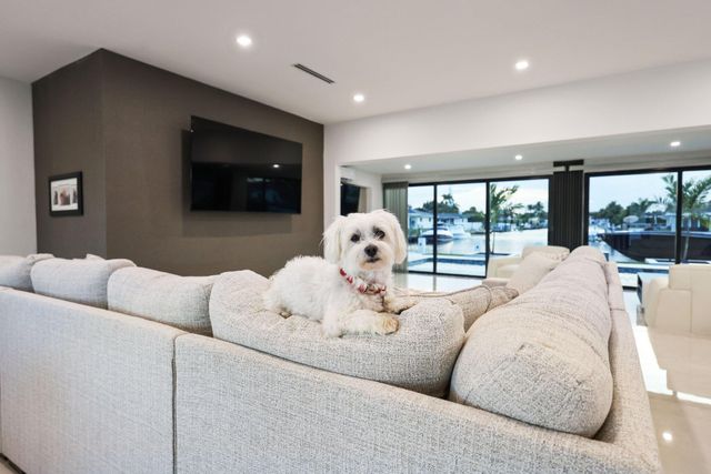 5641 Bayview Drive, Fort Lauderdale, FL 33308