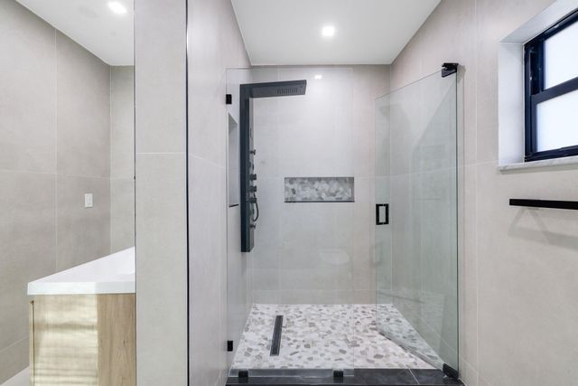 5641 Bayview Drive, Fort Lauderdale, FL 33308