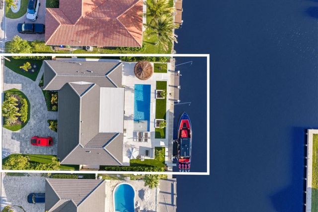 5641 Bayview Drive, Fort Lauderdale, FL 33308