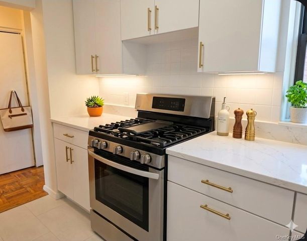 1853 Central Park Avenue 3J, Yonkers, NY 10710
