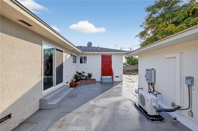 2195 Spencer Avenue, Pomona, CA 91767