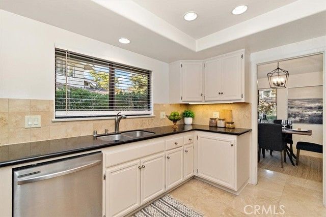 23 Fairway Drive, Manhattan Beach, CA 90266