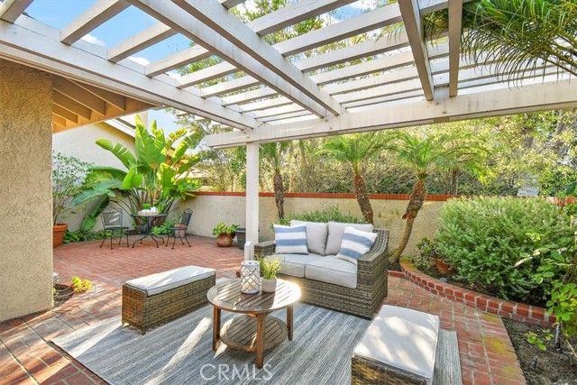 23 Fairway Drive, Manhattan Beach, CA 90266